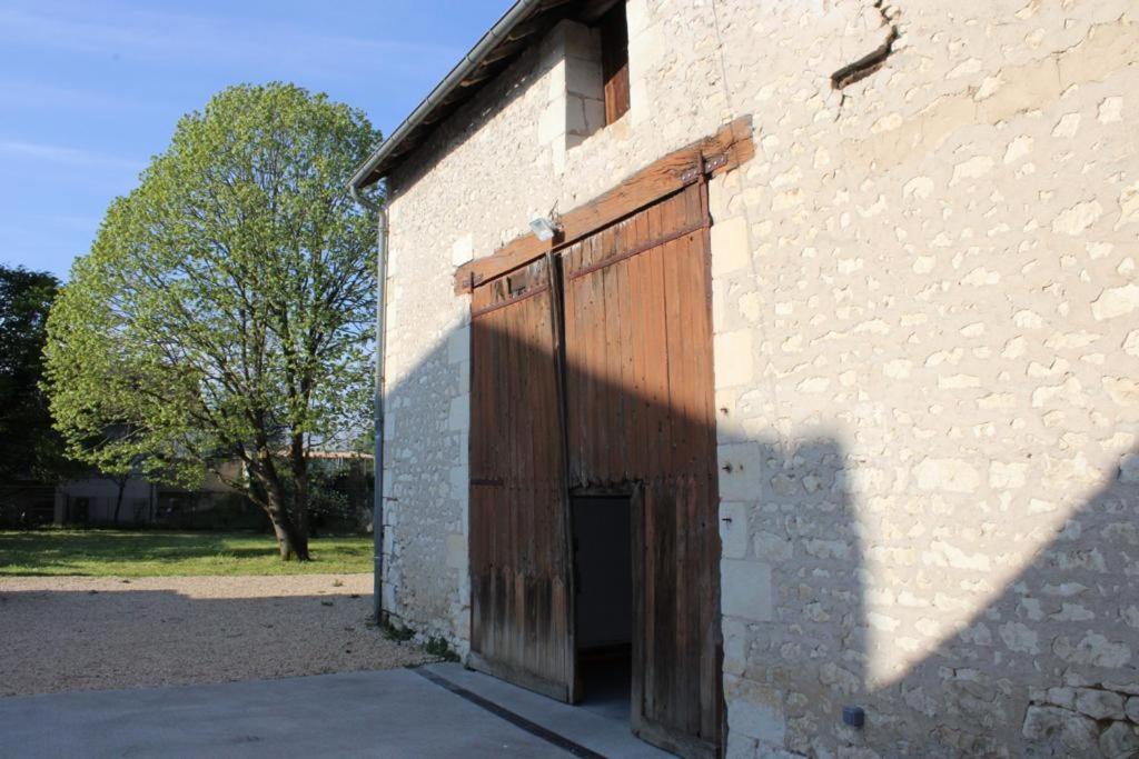 Coliwork Le Saint Romain Dange-Saint-Romain Εξωτερικό φωτογραφία