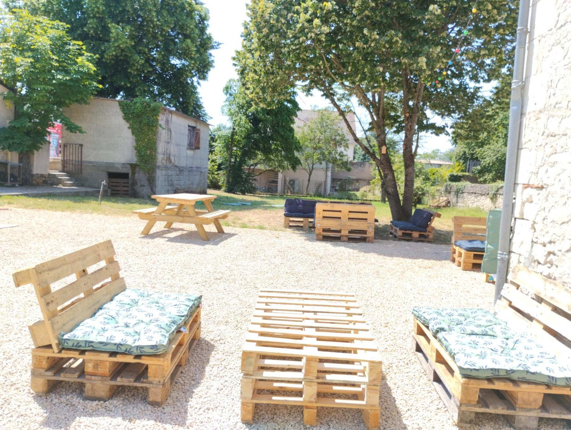 Coliwork Le Saint Romain Dange-Saint-Romain Εξωτερικό φωτογραφία